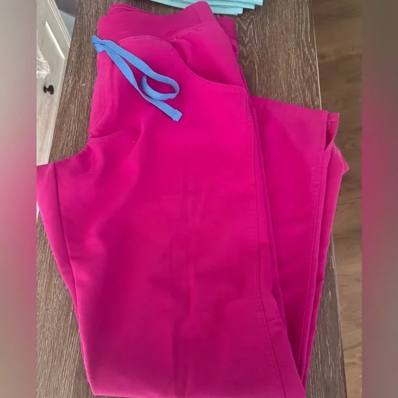 FIGS Kade Women's fuschia Drawstring Scrub Pant medium - Picture 5 of 6